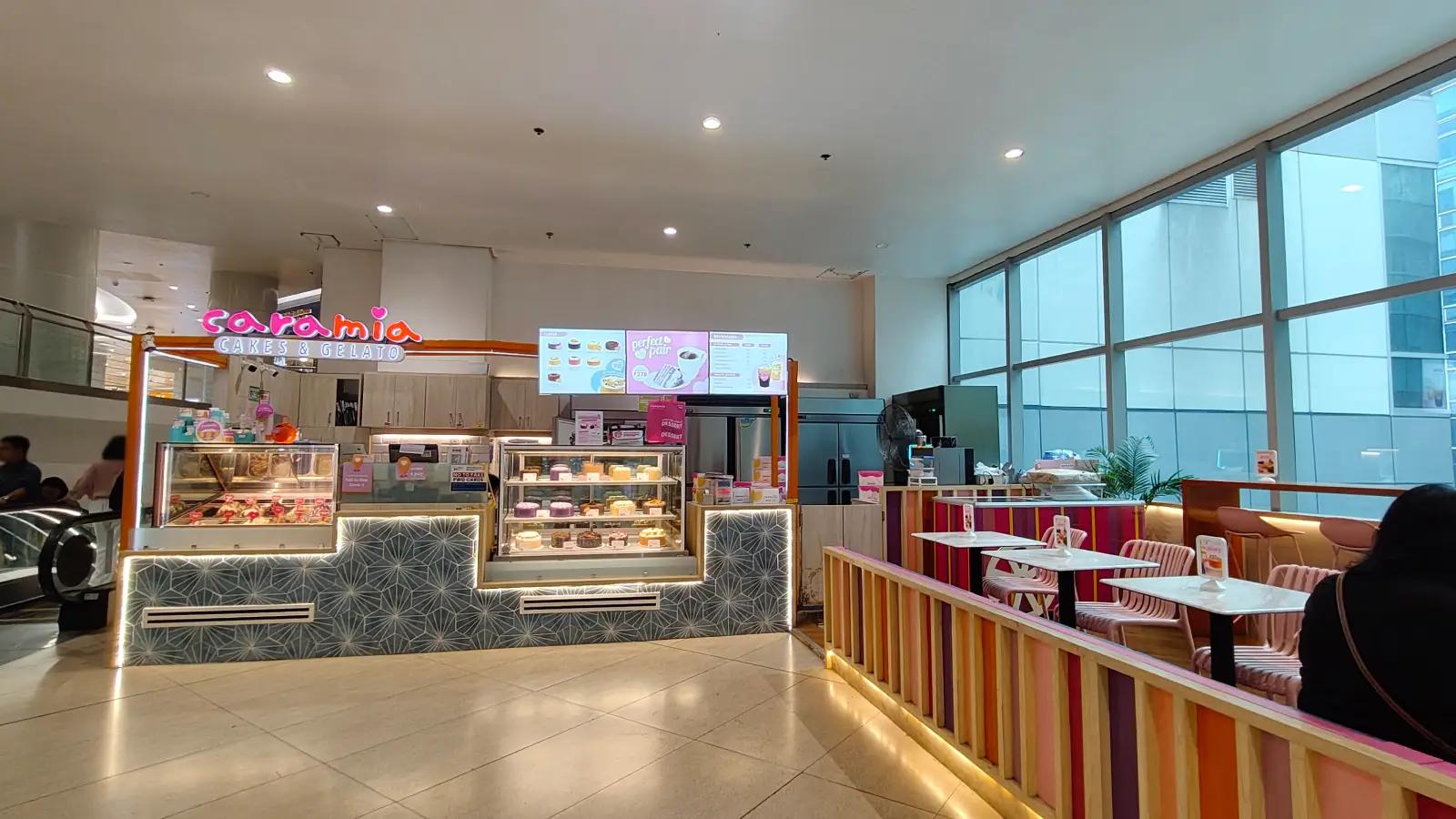 CARAMIA in Gateway Mall